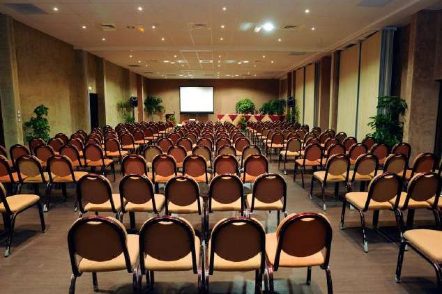 Salle Fort Royal en configuration théâtre